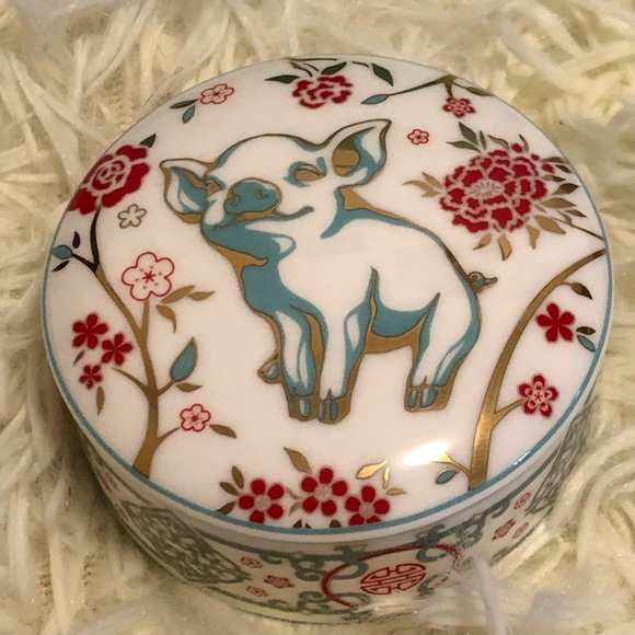 Tiffany & Co. Porcelain Jewelry Box (Free Dior Lip Glow & Mystery item) - Picture 4 of 14